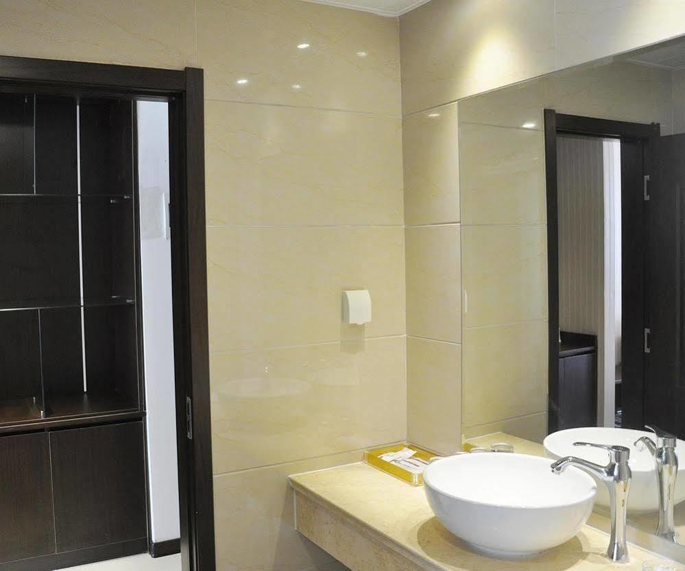 Qingdao Hengxing Hotel Екстер'єр фото
