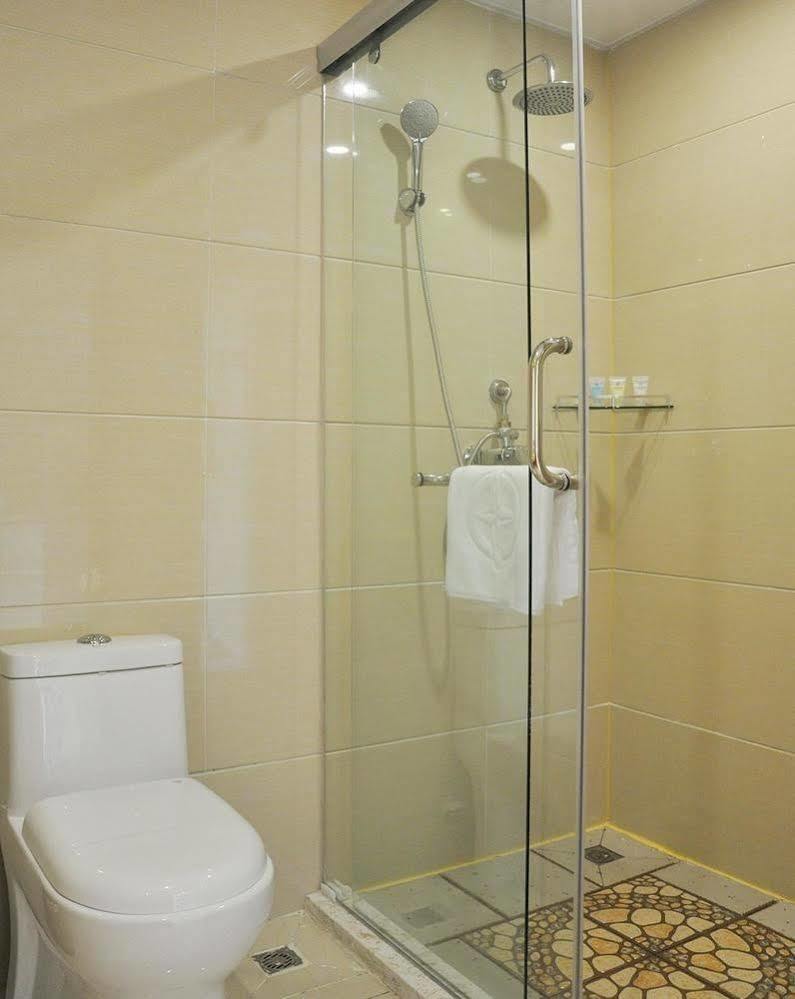 Qingdao Hengxing Hotel Екстер'єр фото