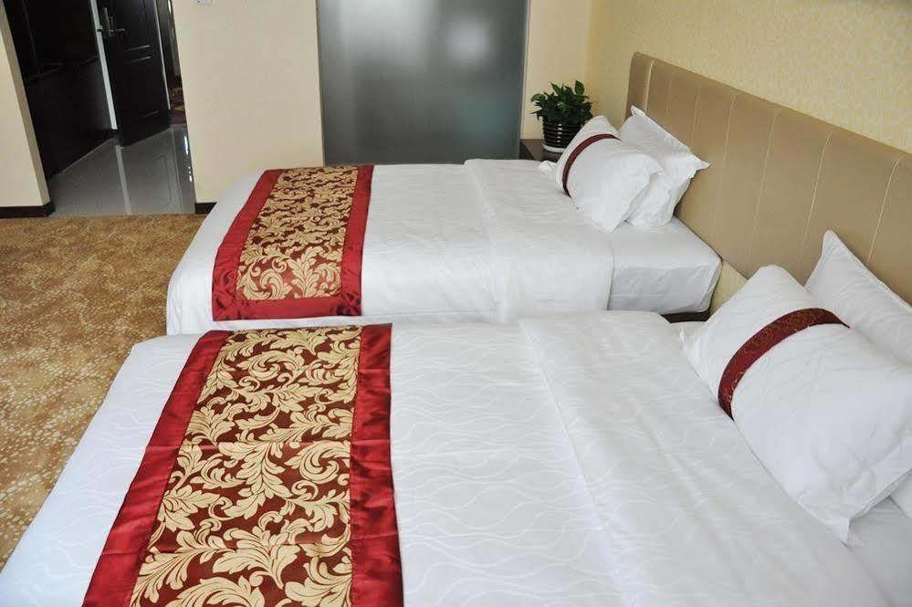 Qingdao Hengxing Hotel Екстер'єр фото